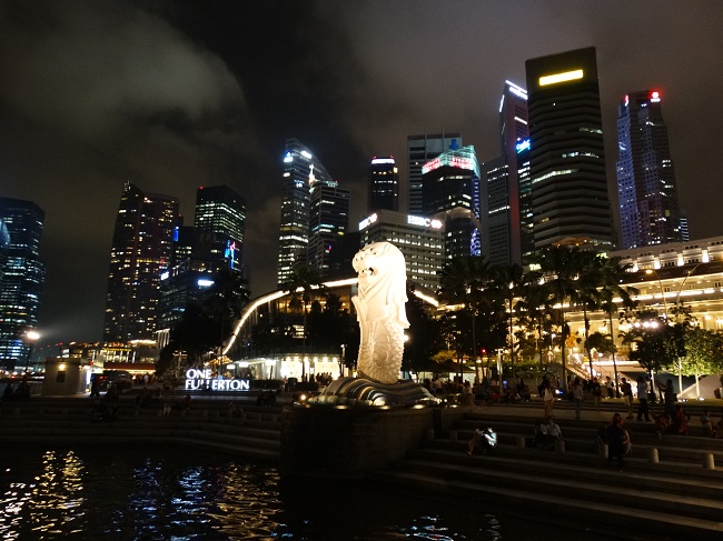 Merlionul - Leul cu trup de peste este simbolul Singapore-ului