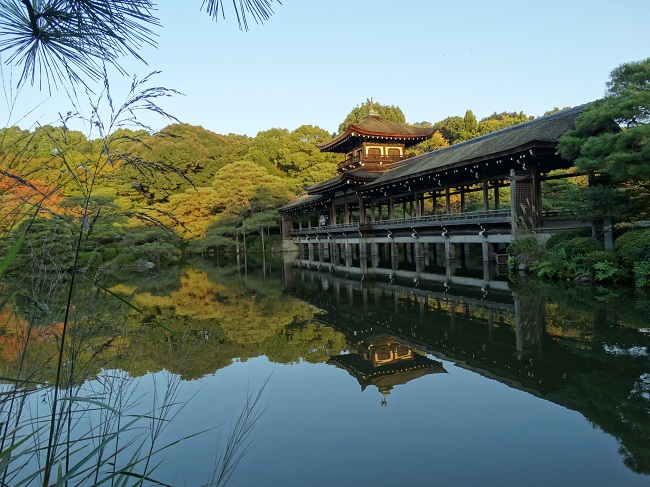 Kyoto - Toamna in gradina Altarului Heyan