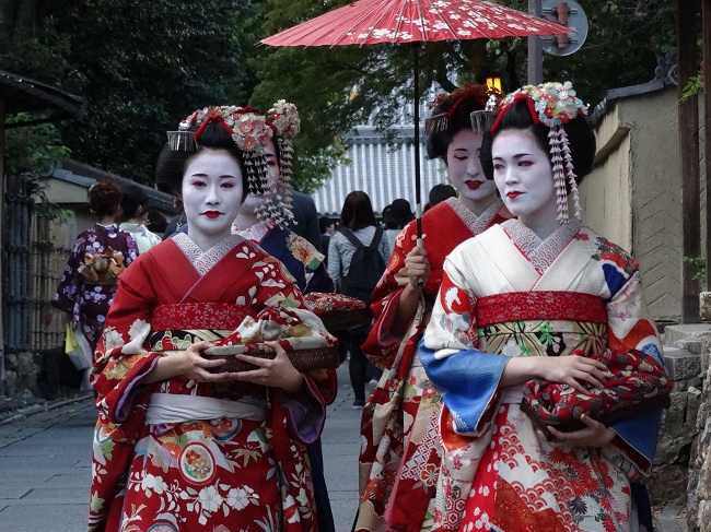 Aparitii frecvente pe strazile din Kyoto